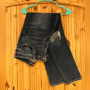 American Eagle Super Hi-Rise Jegging / Skinny Jean - Dark Wash with Ripped Knees